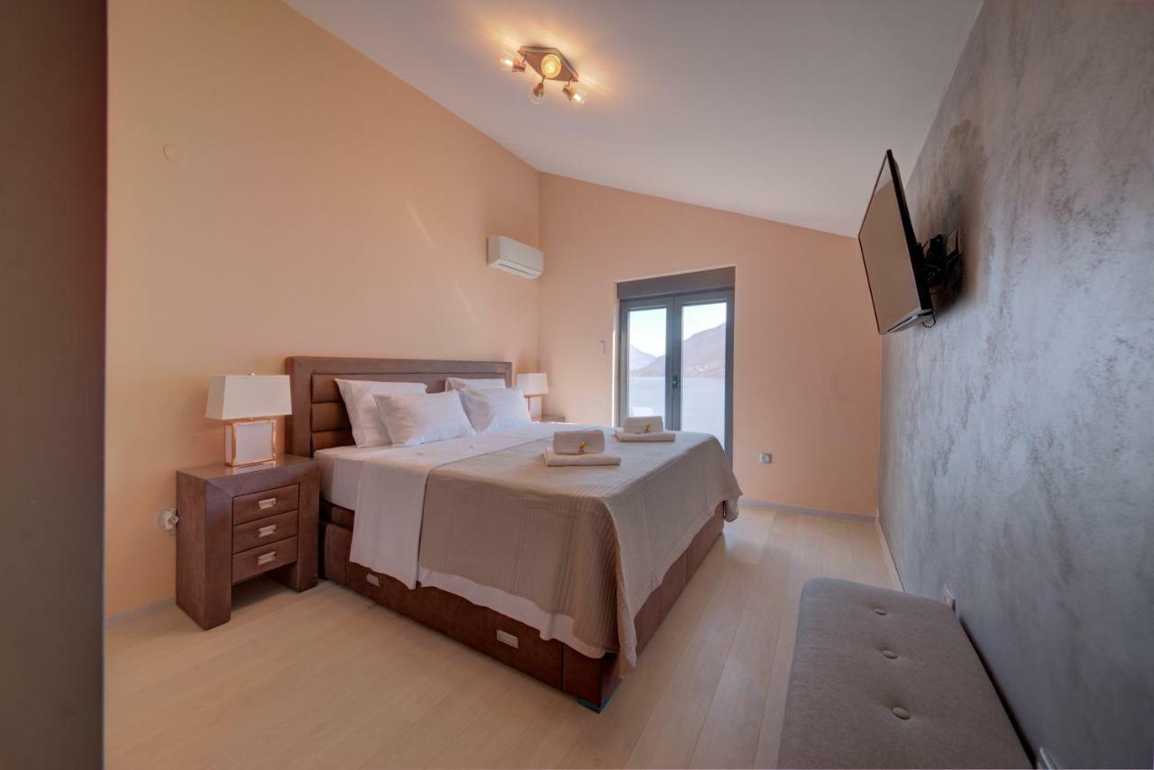 Bajova Kula Luxury Residences Cattaro Esterno foto