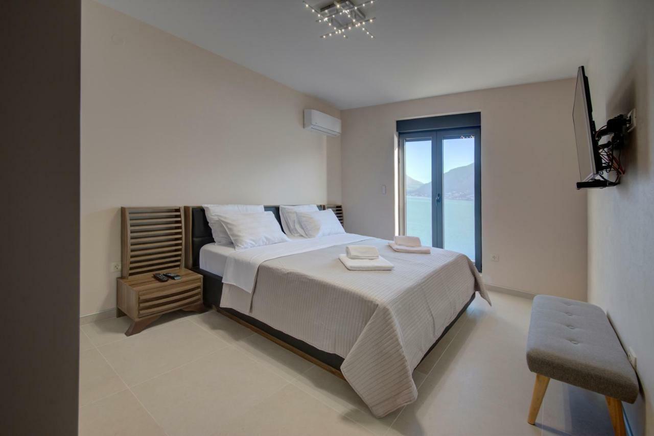 Bajova Kula Luxury Residences Cattaro Esterno foto