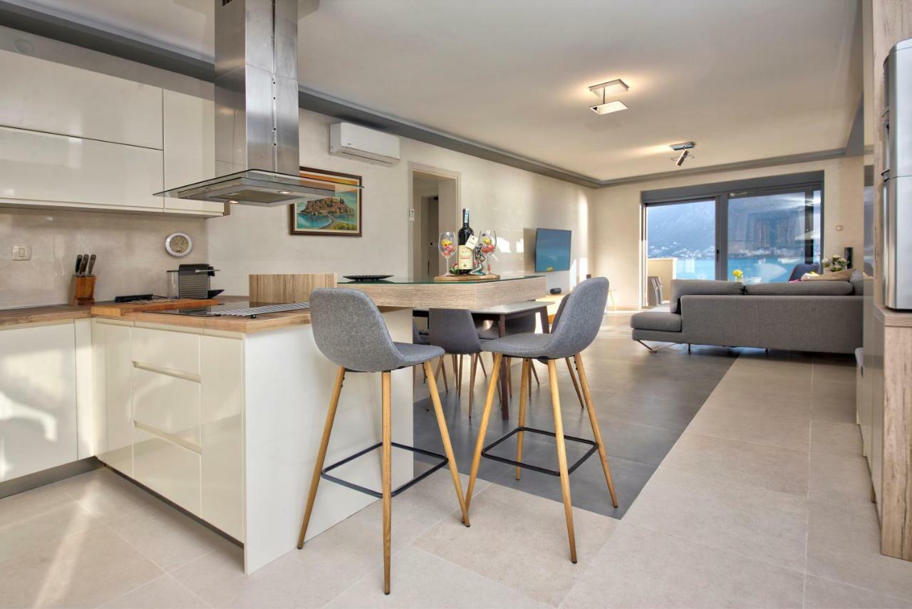 Bajova Kula Luxury Residences Cattaro Esterno foto