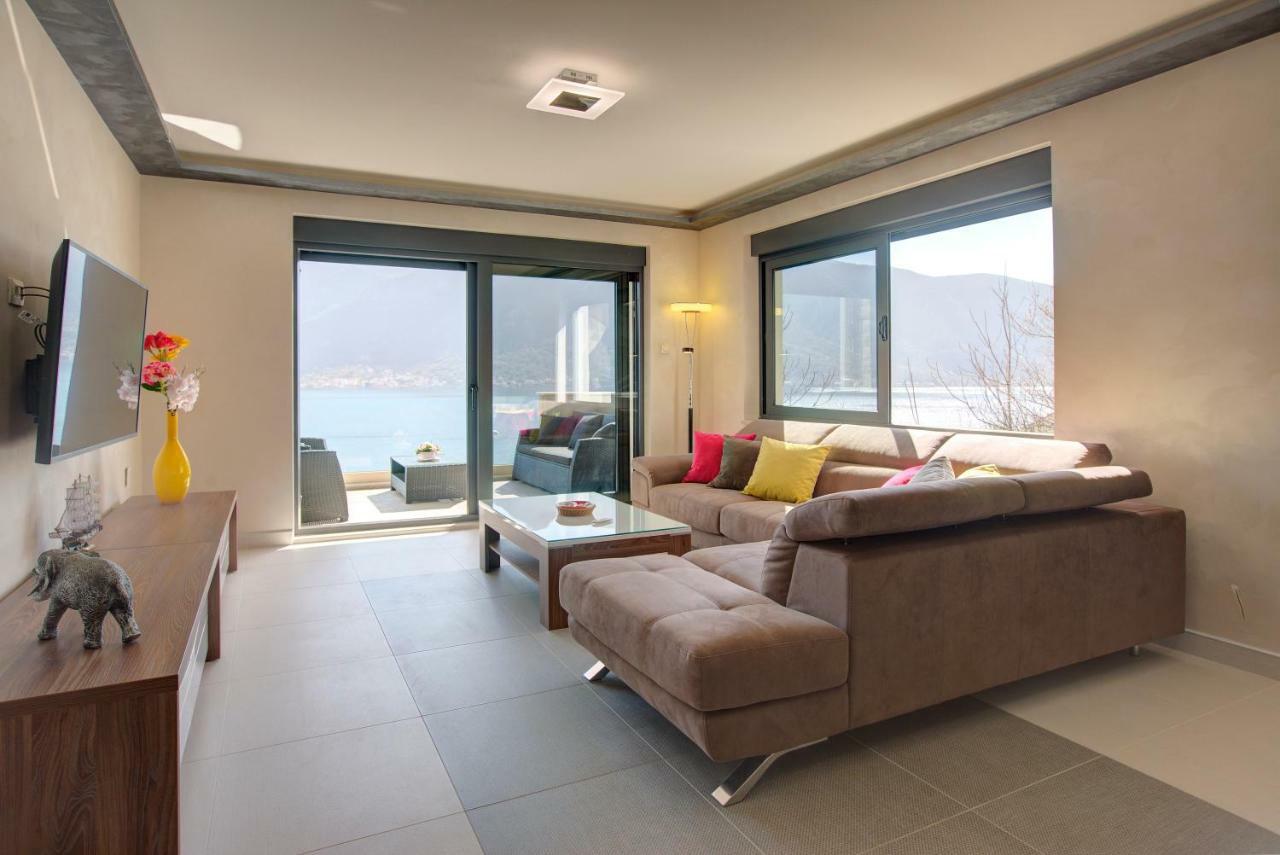 Bajova Kula Luxury Residences Cattaro Esterno foto