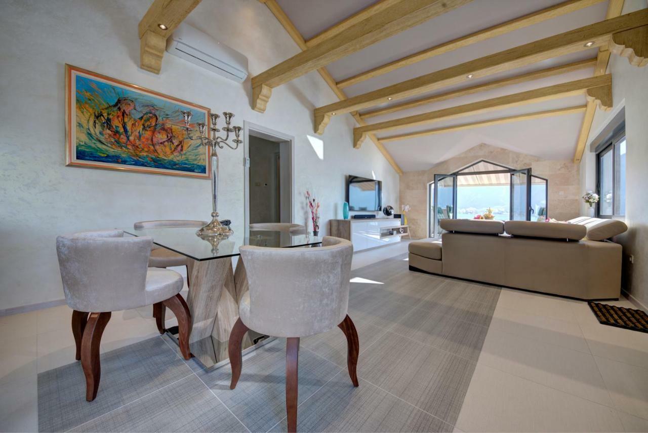Bajova Kula Luxury Residences Cattaro Esterno foto